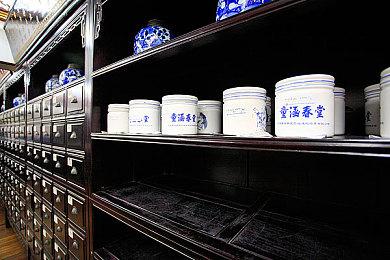 求生恐怖游戏《乌鸦国度》面向PS5＆PS4＆PC公布